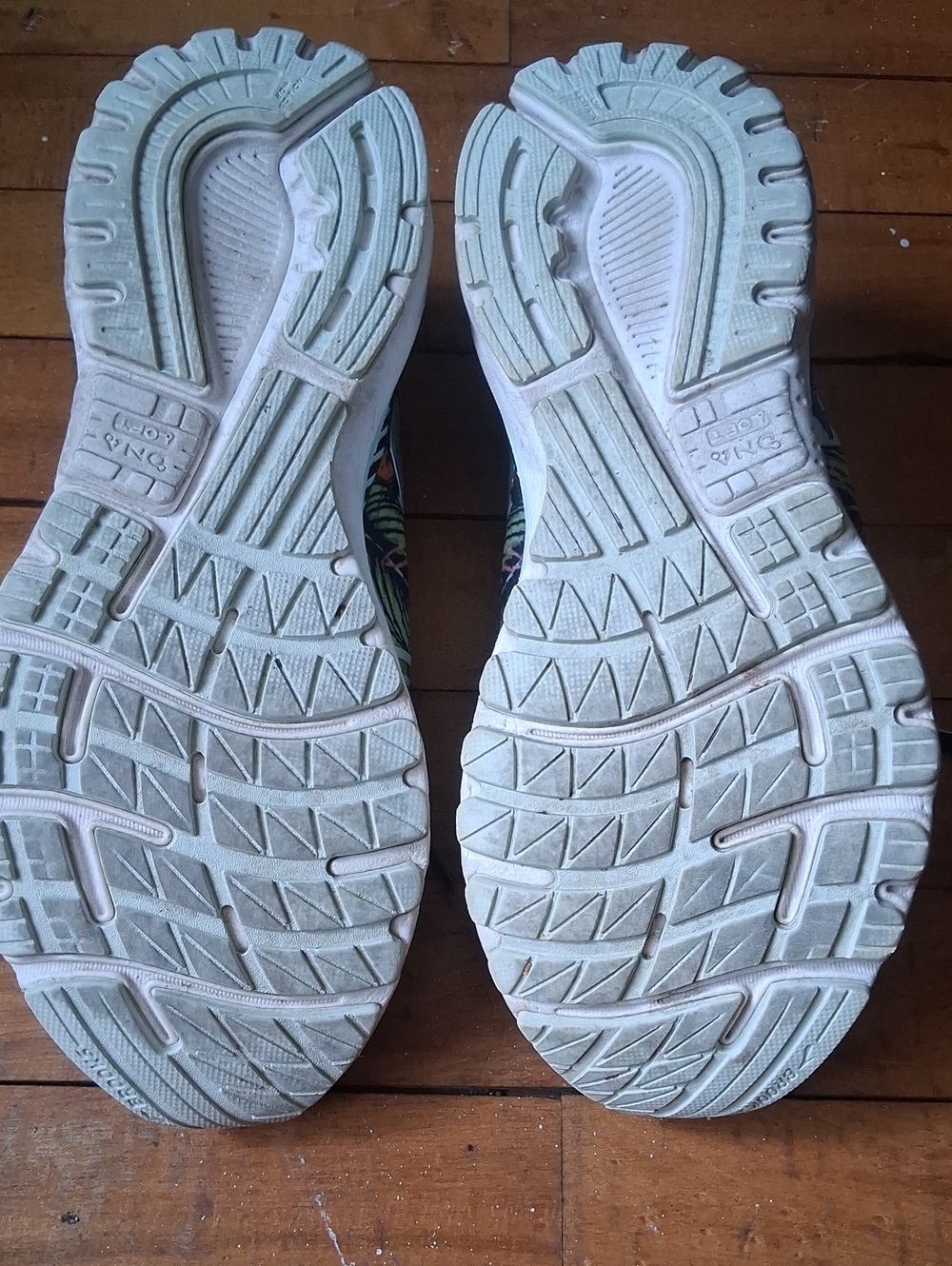 Brooks Sz 9 Adrenaline GTS - Picture 9 of 11